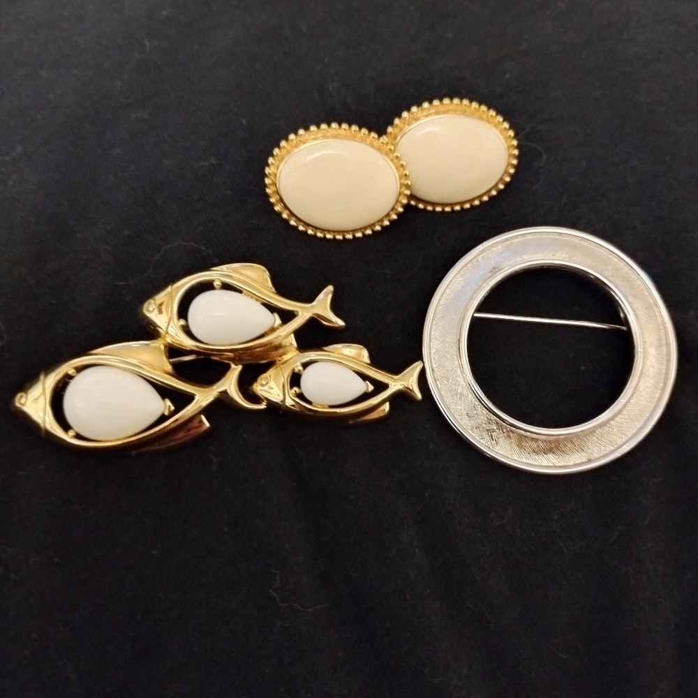 Trifari signed jewelry lot